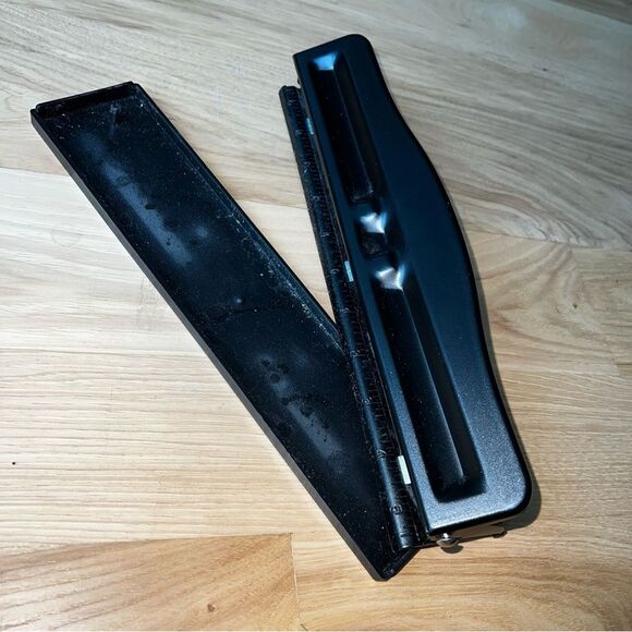 5/$20 three hole 3 hole punch adjustable paper puncher with punch out catcher - Picture 2 of 3